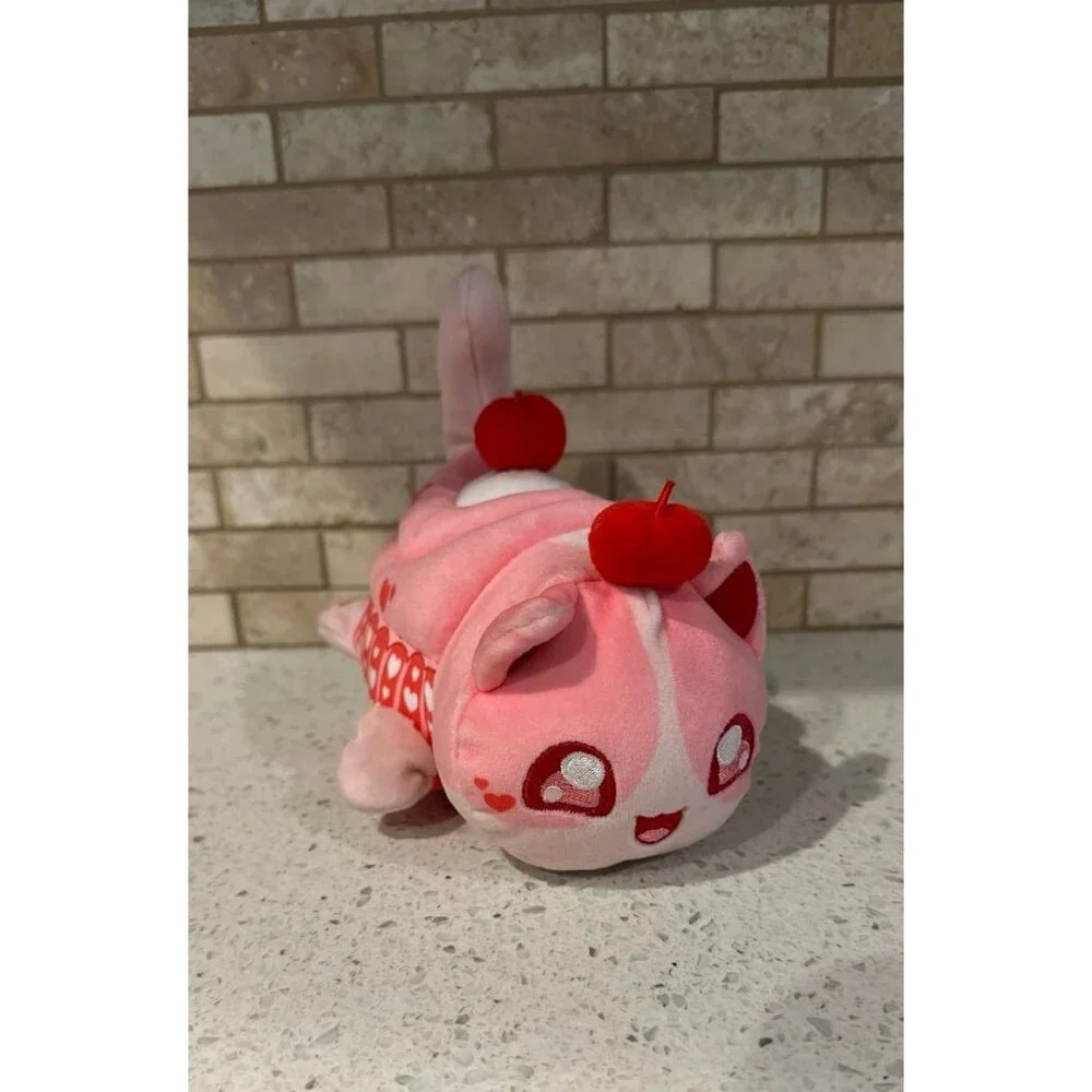 Aphmau Meemeows 2022 Mystery Plush Cat Pink Red Cherry‎ Cupcake 6